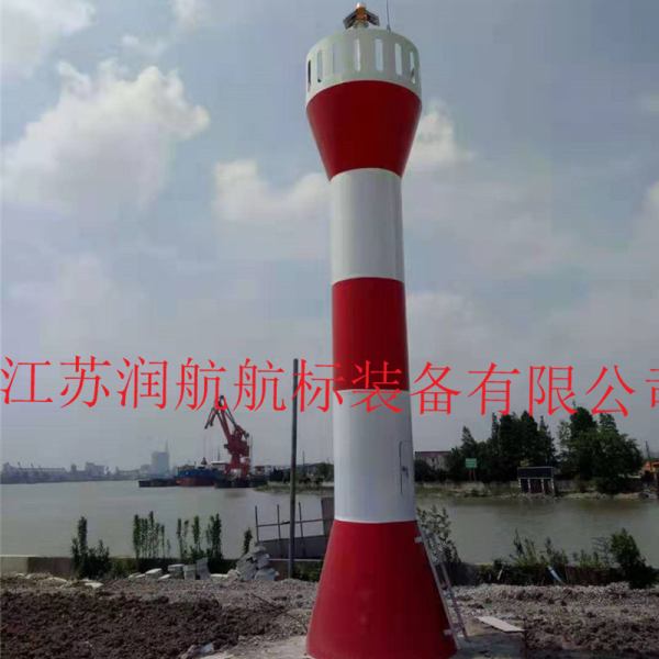 長江口側(cè)面燈塔